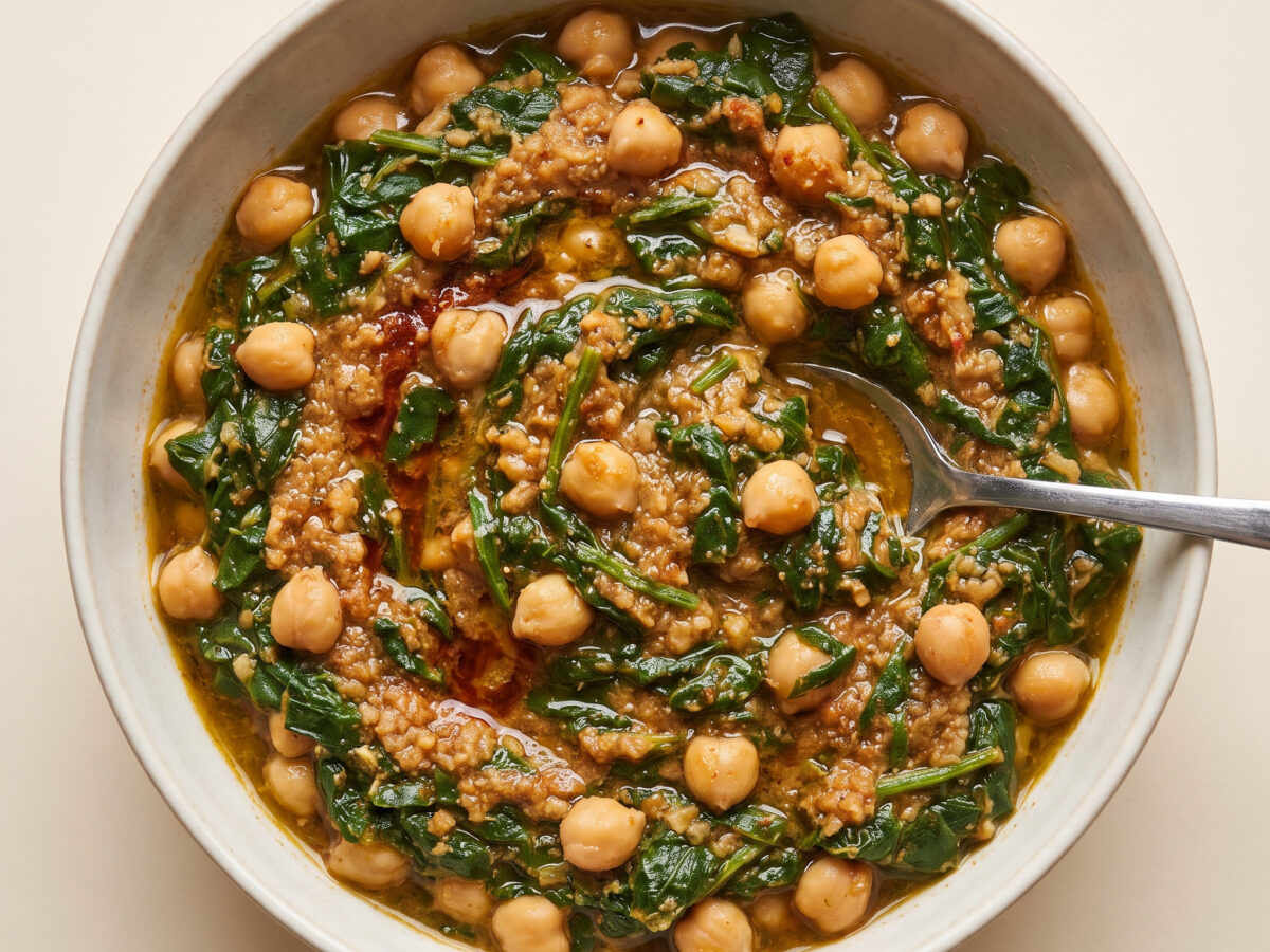 Espinacas con garbanzos aus Andalusien