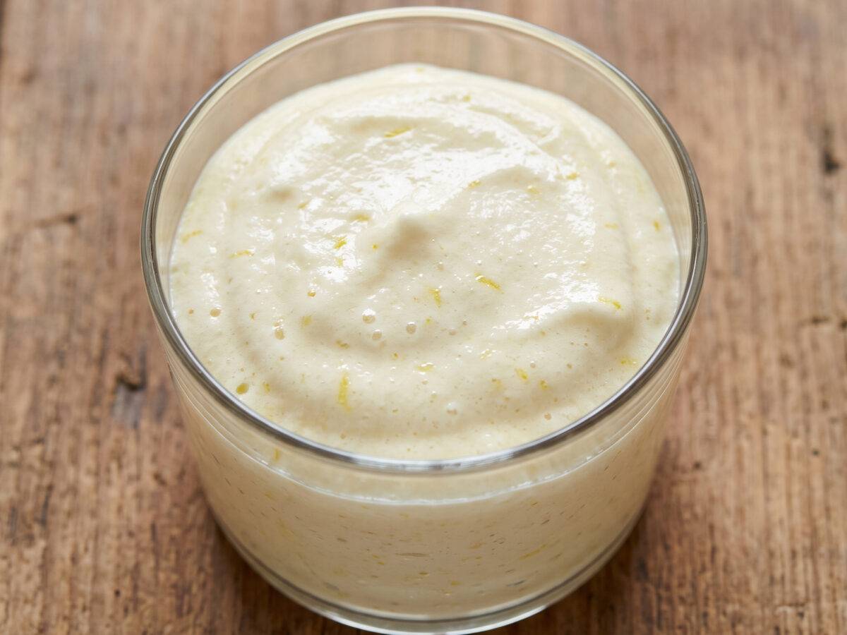 Mousse de limón – zitronige Leichtigkeit im Glas