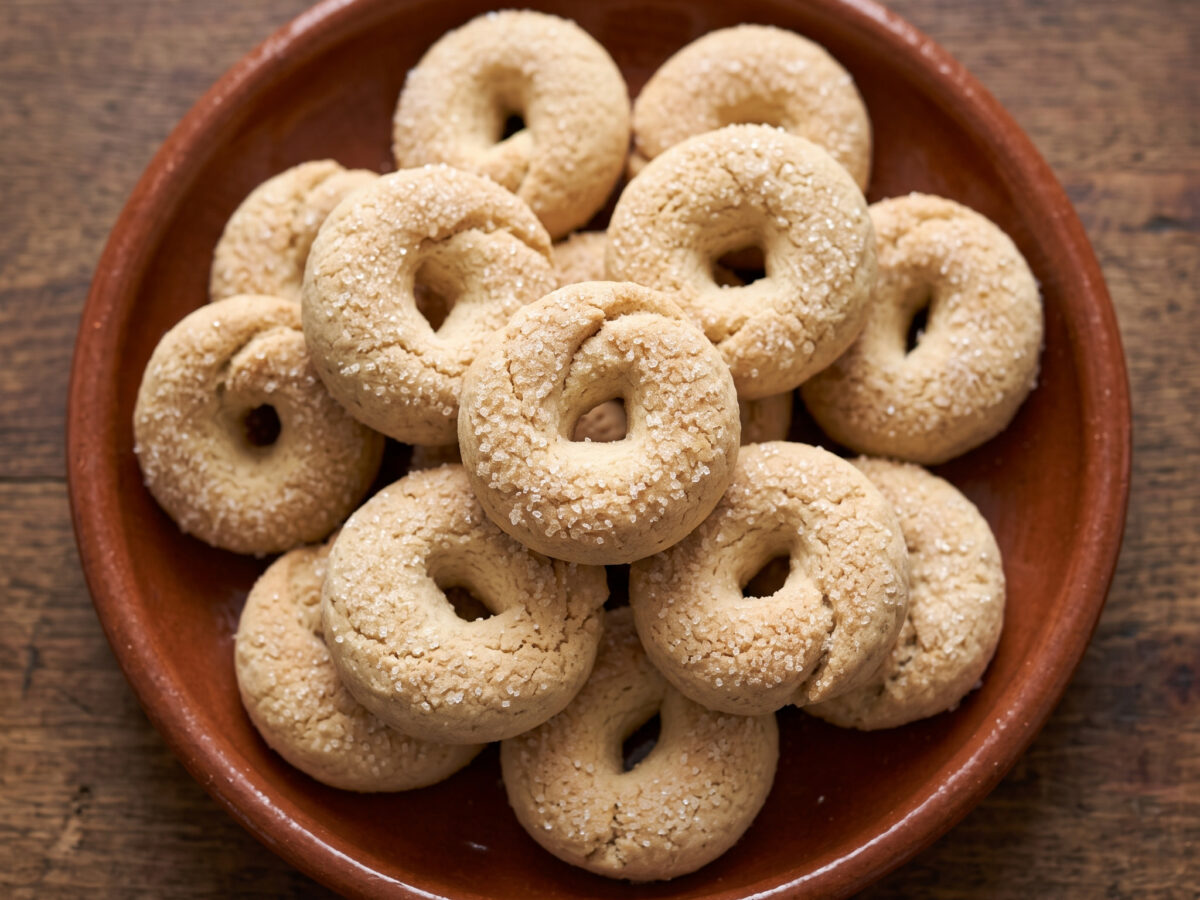 Mürbe Ringe mit valencianischem Anisaroma