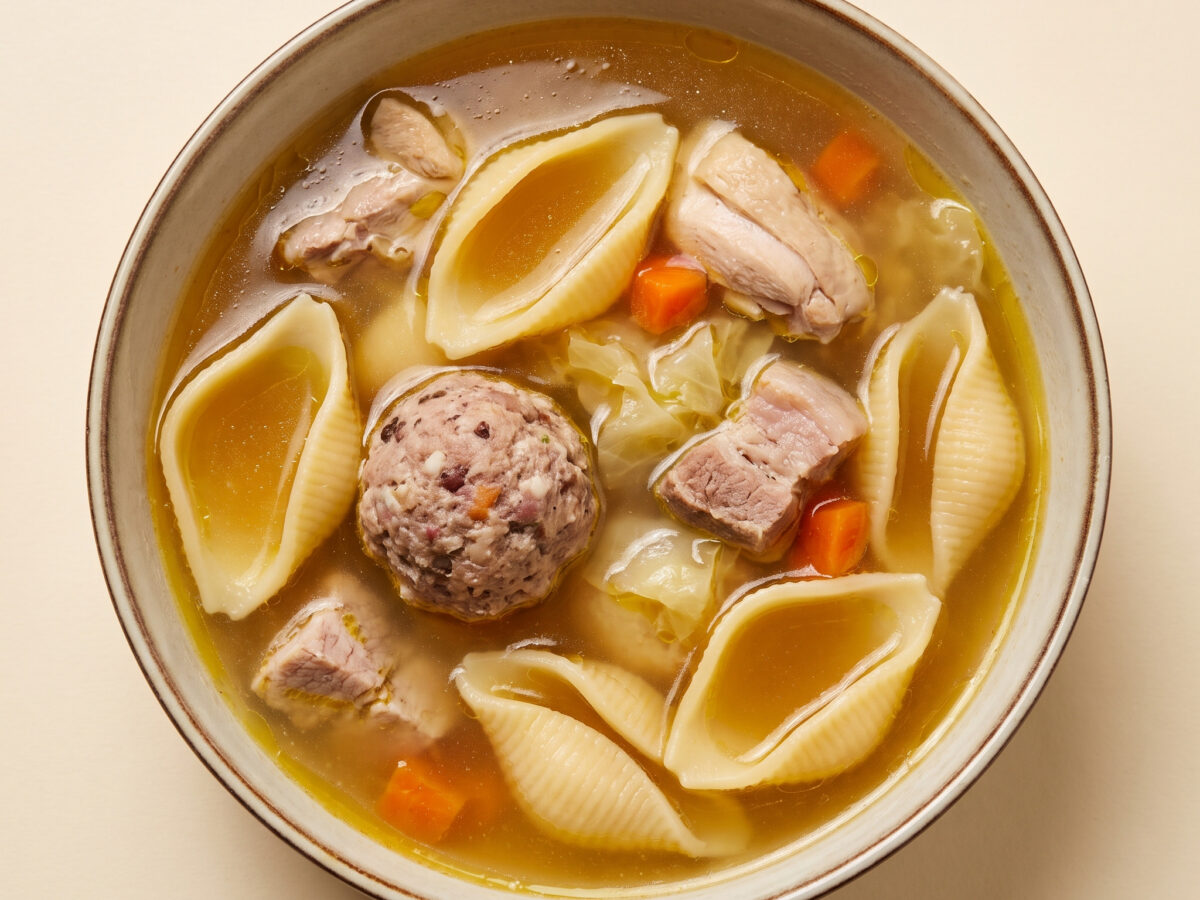 Sopa de galets mit Pilota