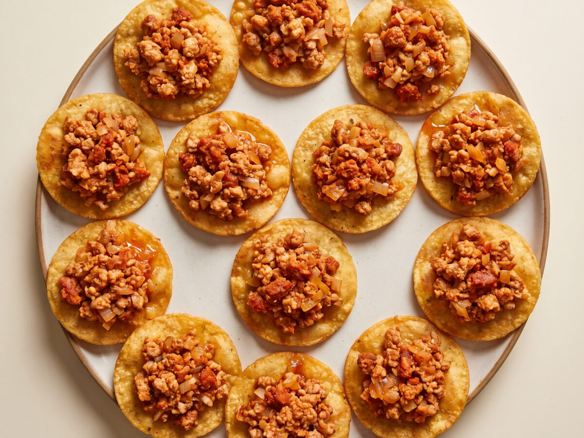 Tortos de maíz mit Picadillo